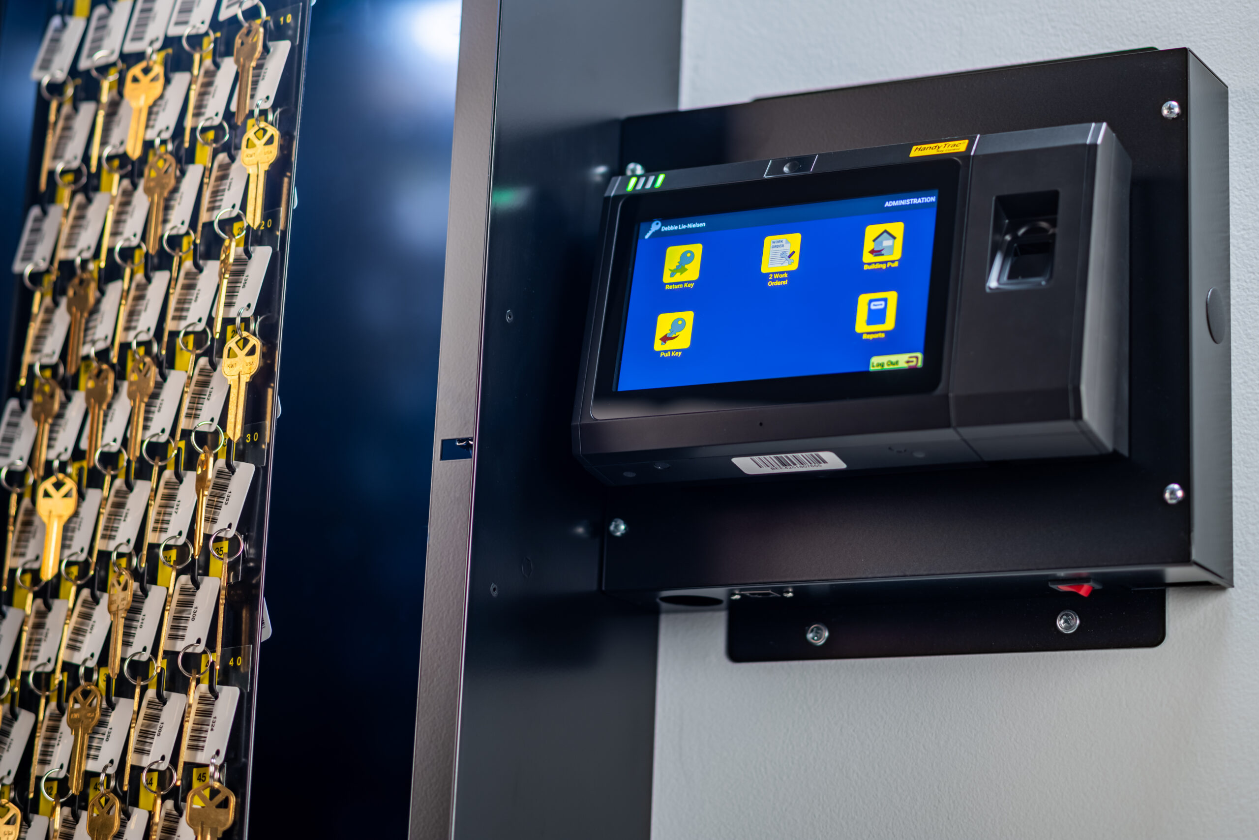Premium Touch - HandyTrac Key Control - Biometric Key Control