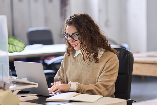 property manager ordering supplies on the HandyTrac online store