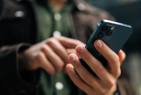 man uses mobile app in place of access with keys or key fobs
